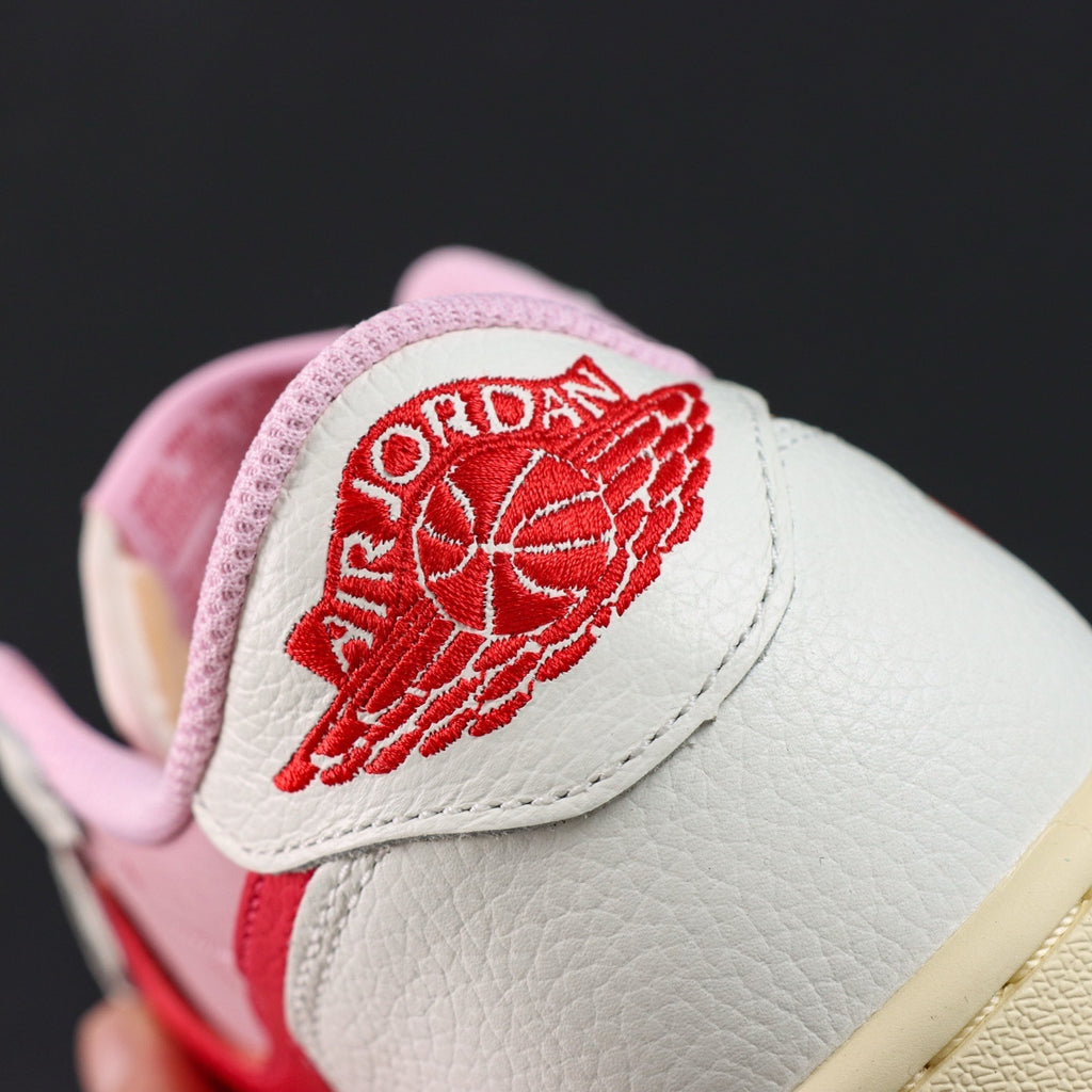 NIKE Air Jordan 1 Low Travis Scott Pink