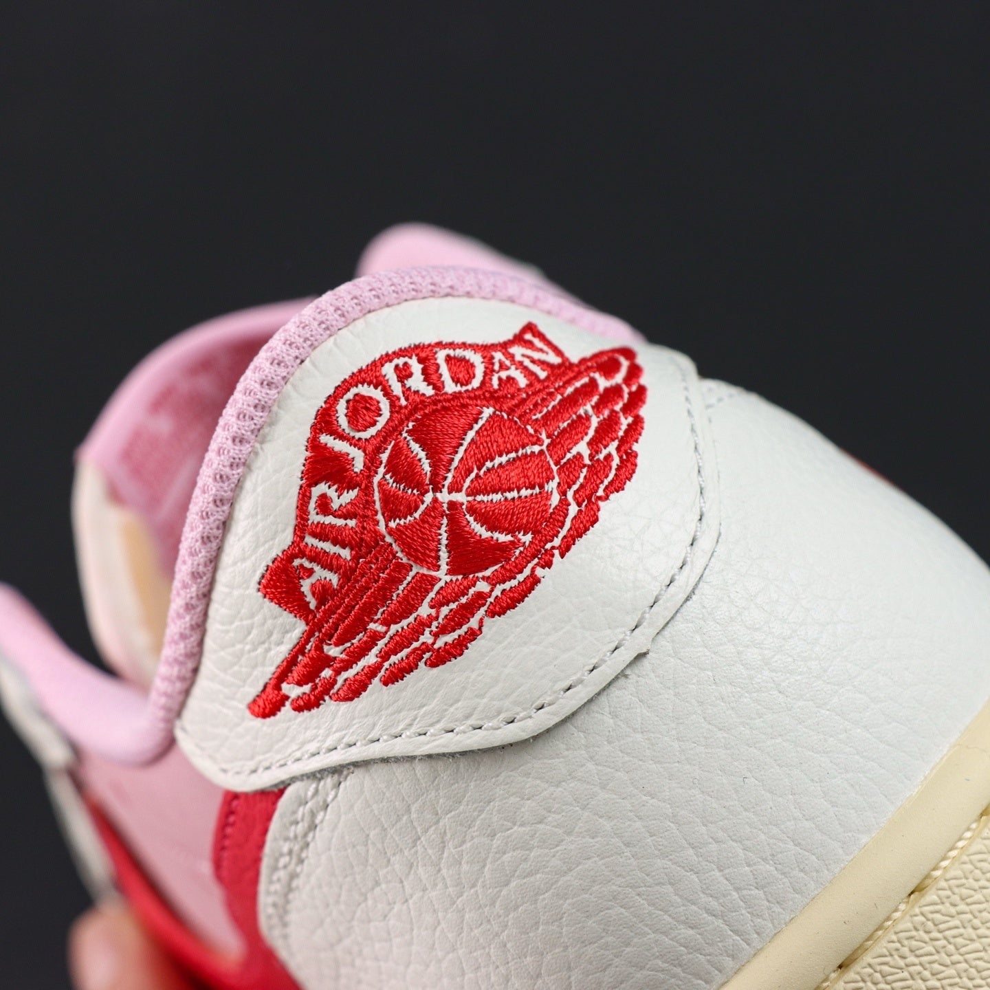 NIKE Air Jordan 1 Low Travis Scott Pink