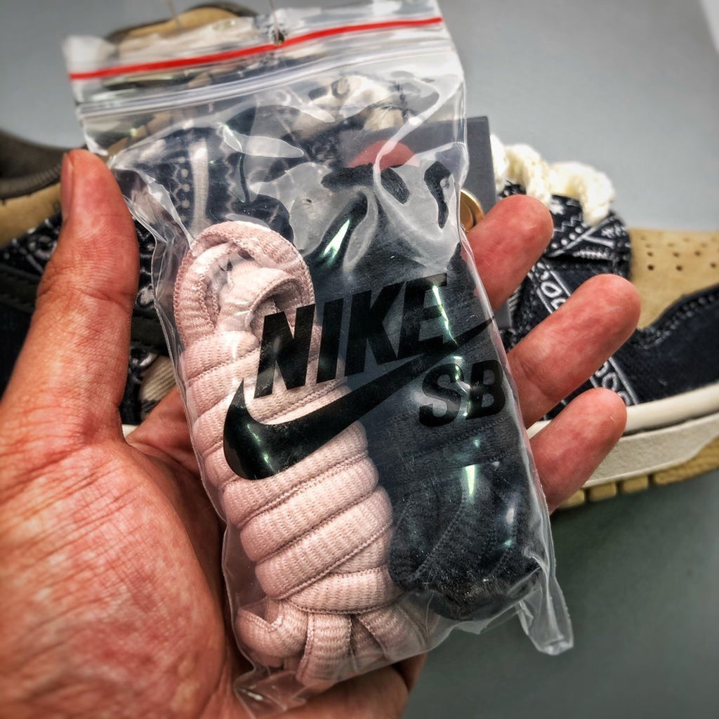 NIKE SB DUNK LOW x Travis Scott Jackboys