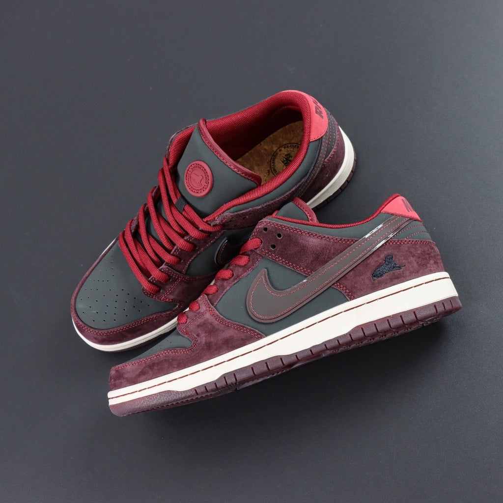 RIOT SKATESHOP X NIKE SB DUNK LOW