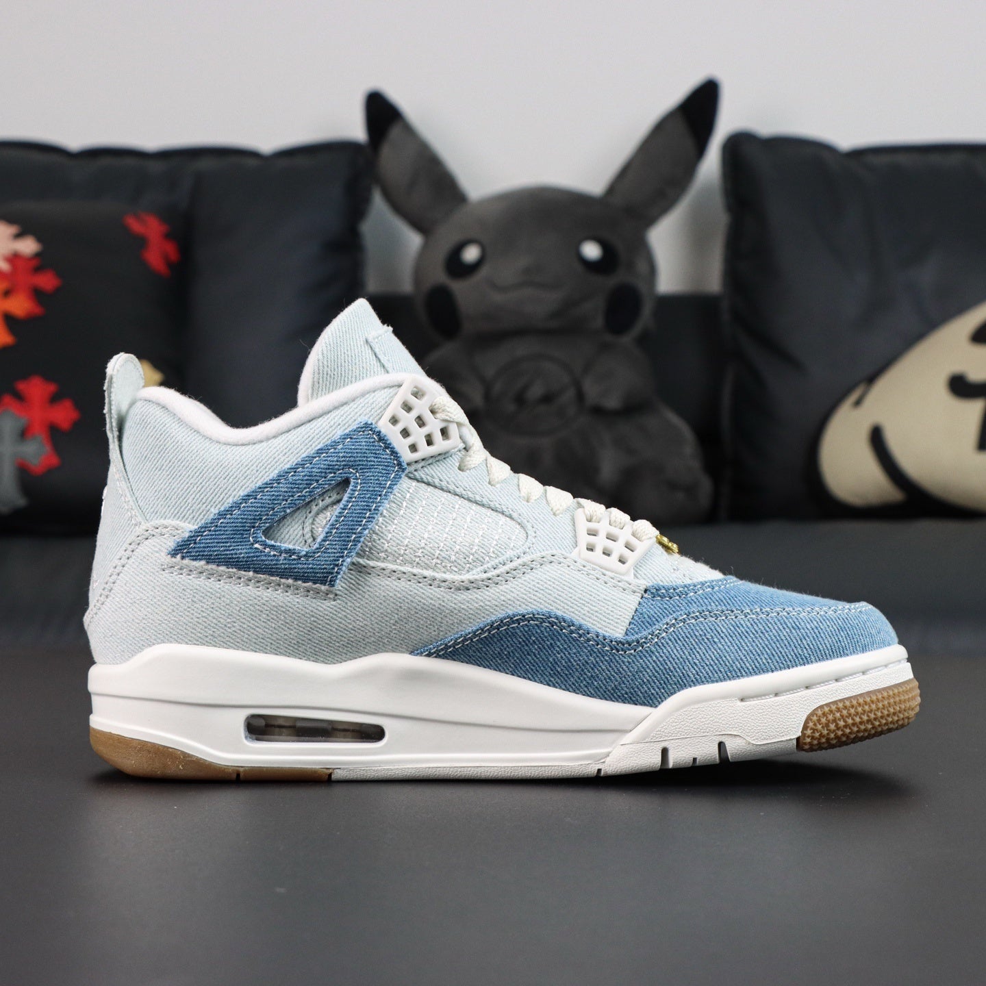 NIKE Air Jordan 4 Worn Blue