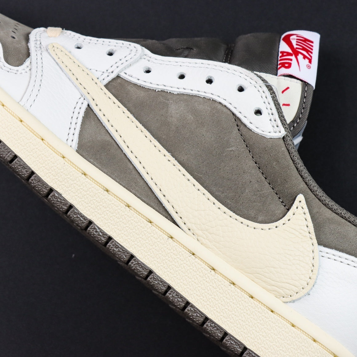 NIKE Air Jordan 1 Low Travis Scott Riverse Mocha