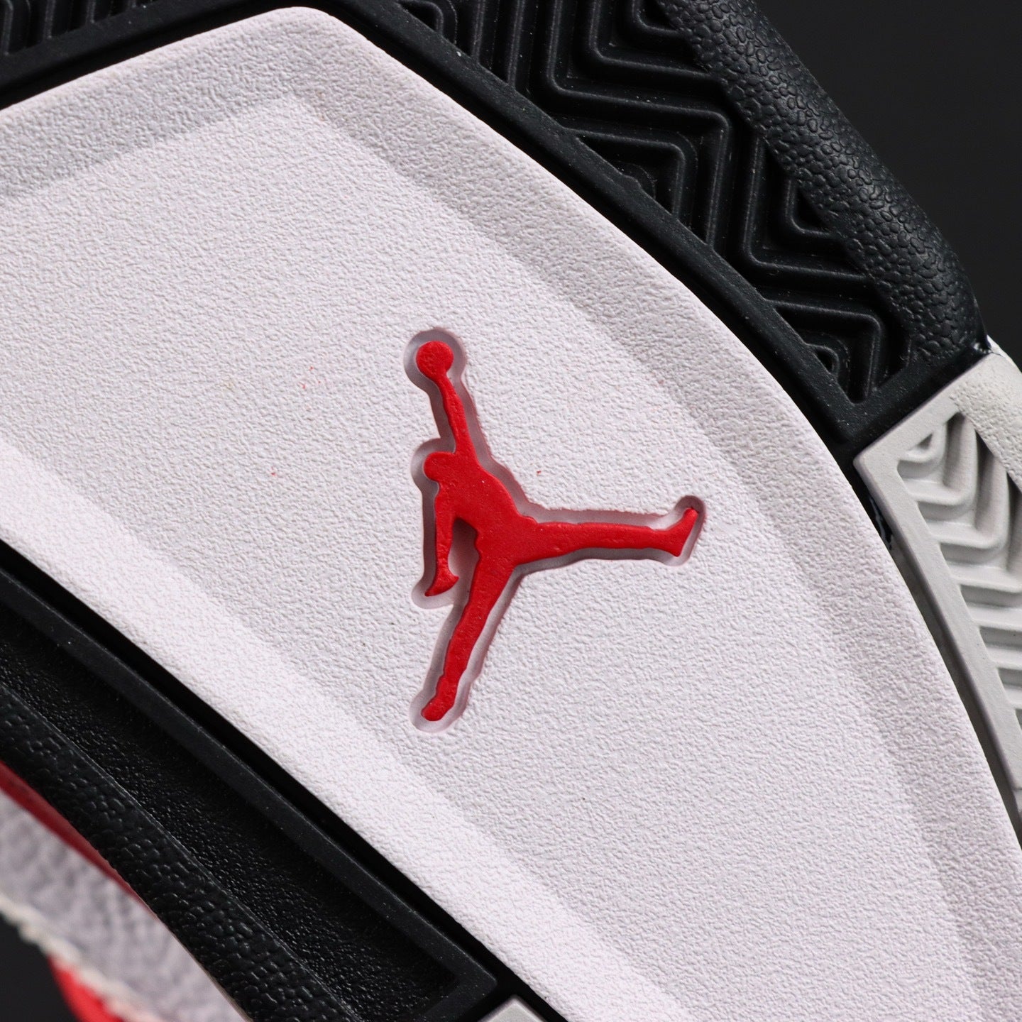 NIKE Air Jordan 4 Neutral Grey