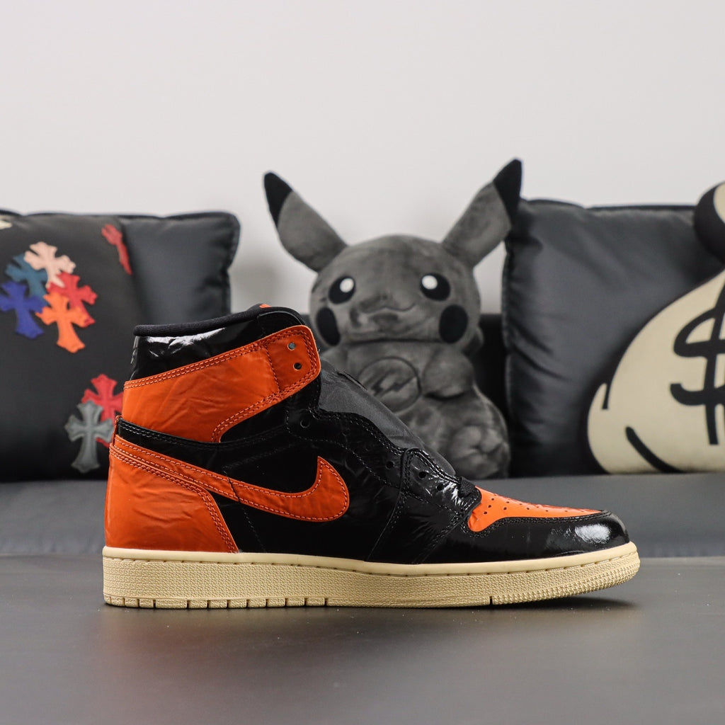 NIKE AIR JORDAN 1 RETRO HIGH OG "Shattered Backboard"