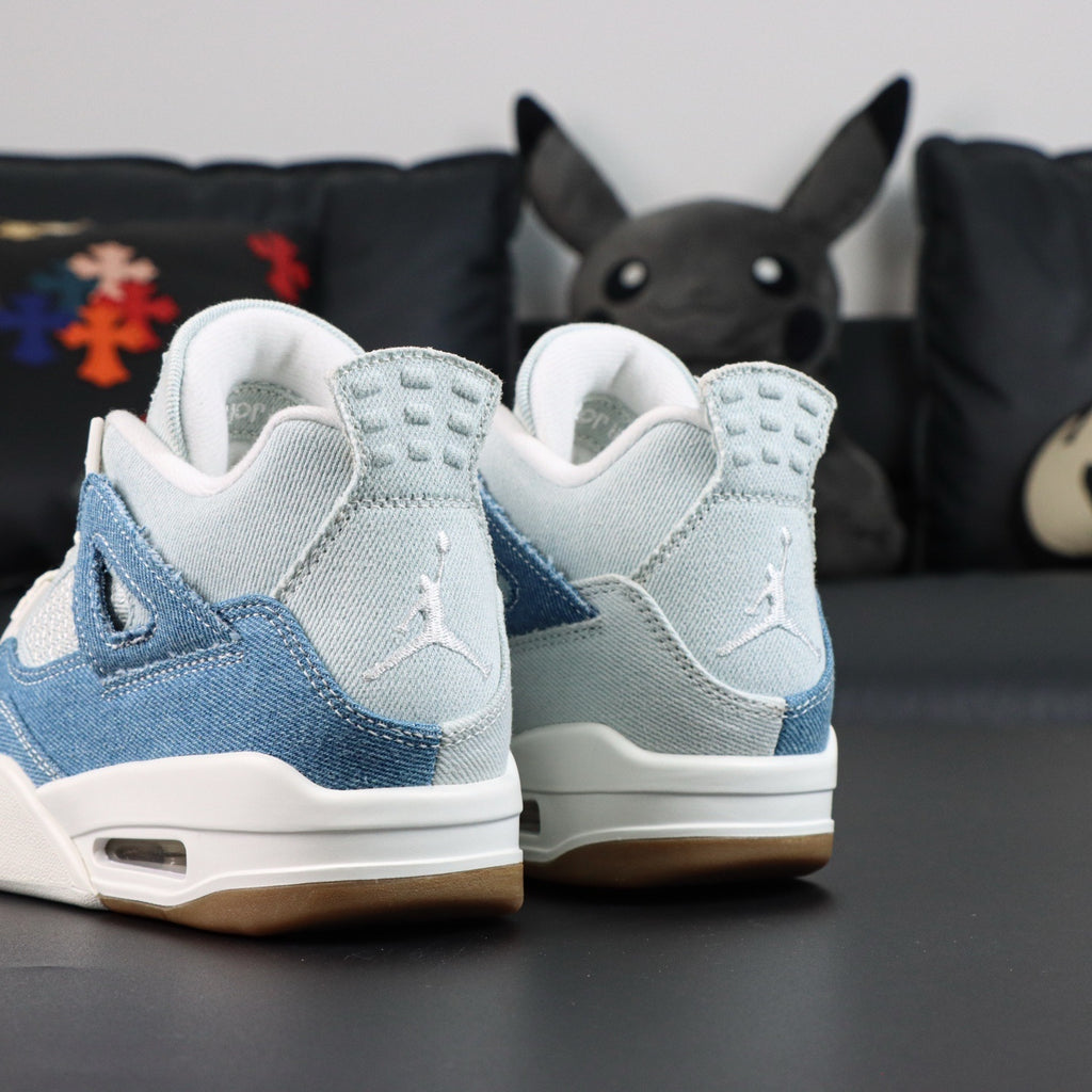 NIKE Air Jordan 4 Worn Blue