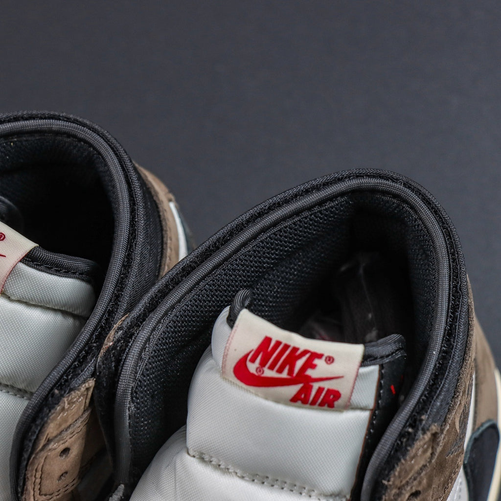 Nike Air Jordan 1 Hight Travis Scott