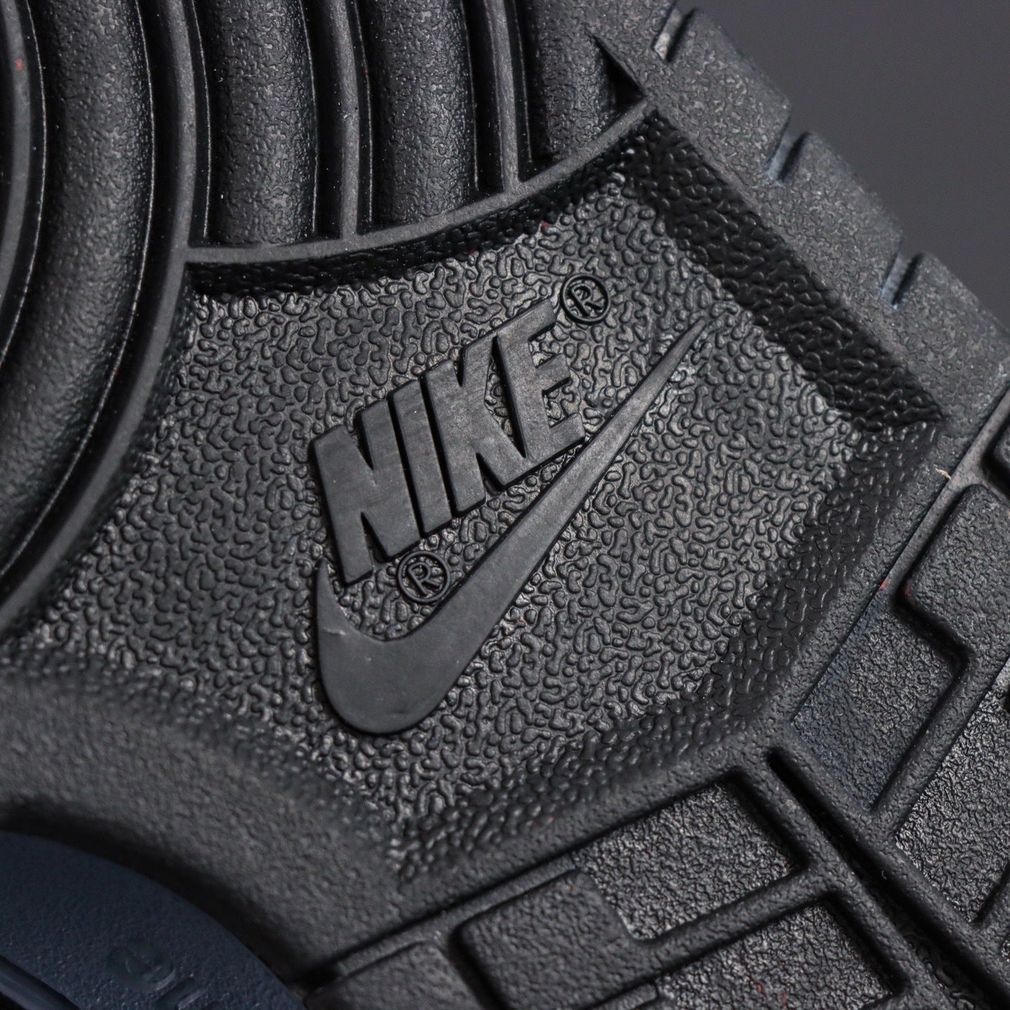 SUPREME X NIKE DUNK SB LOW