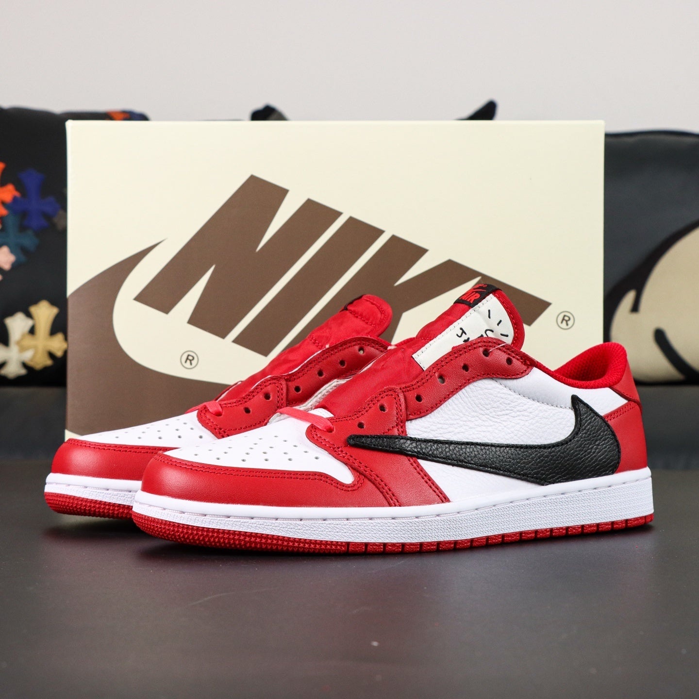 NIKE Air Jordan 1 Low Travis Scott Red