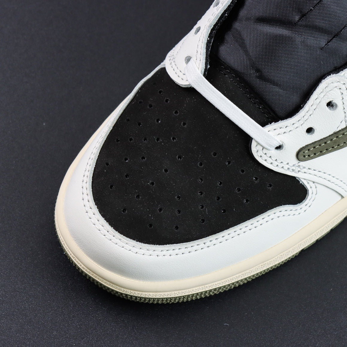 Nike Air Jordan 1 Low Olive