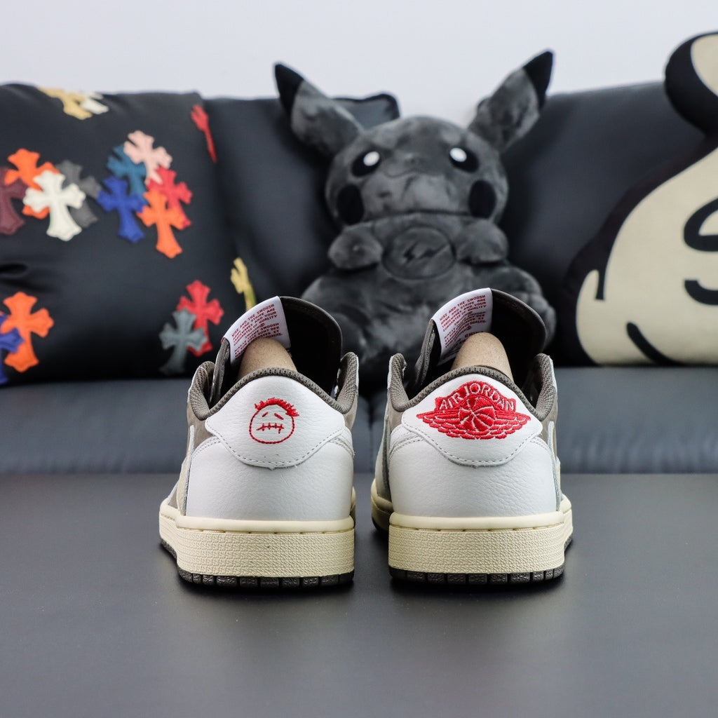 NIKE Air Jordan 1 Low Travis Scott Riverse Mocha