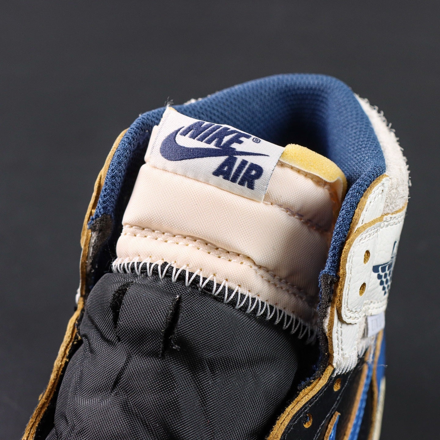 FRAGMENT DESIGN X UNION X NIKE AIR JORDAN 1 RETRO HIGH AUSSIE SP