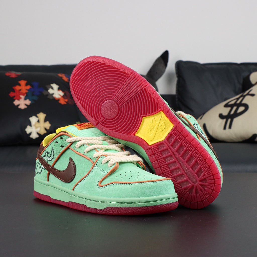 NIKE DUNK SB SHENRON