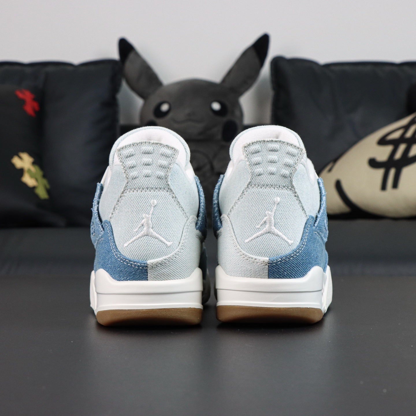 NIKE Air Jordan 4 Worn Blue