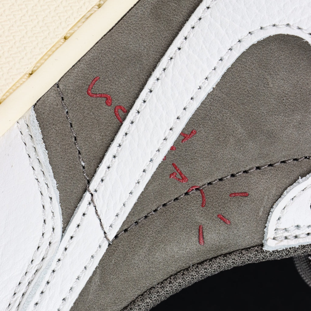 NIKE Air Jordan 1 Low Travis Scott Riverse Mocha