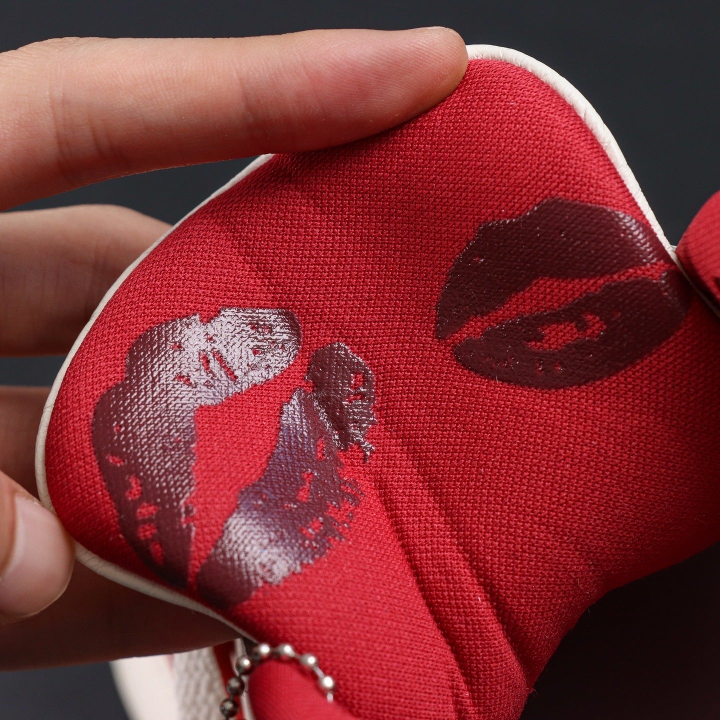 NIKE Air Jordan 4 Retro Valentine's Day