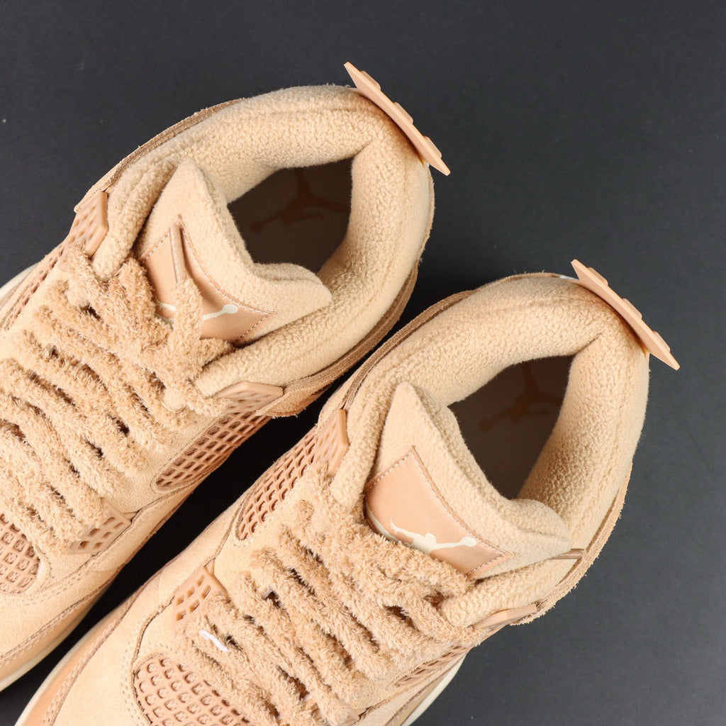 NIKE Air Jordan 4 Cozy Girl