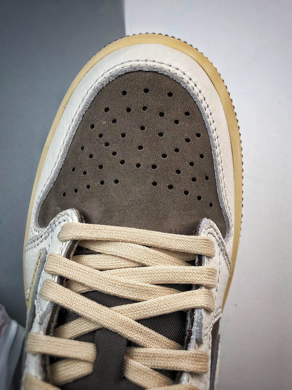 Children's TRAVIS SCOTT X NIKE AIR JORDAN 1 LOW OG REVERSE MOCHA