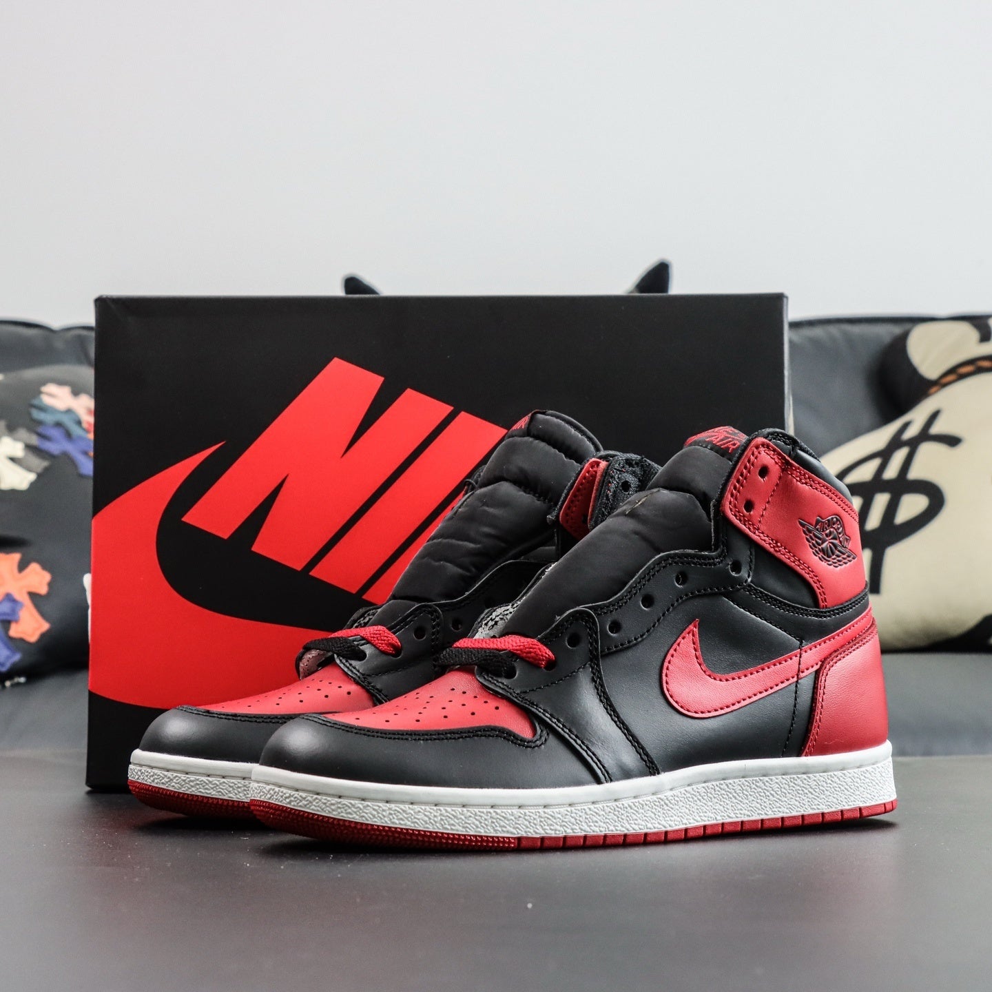 NIKE AIR JORDAN 1 HIGH 85 BRED