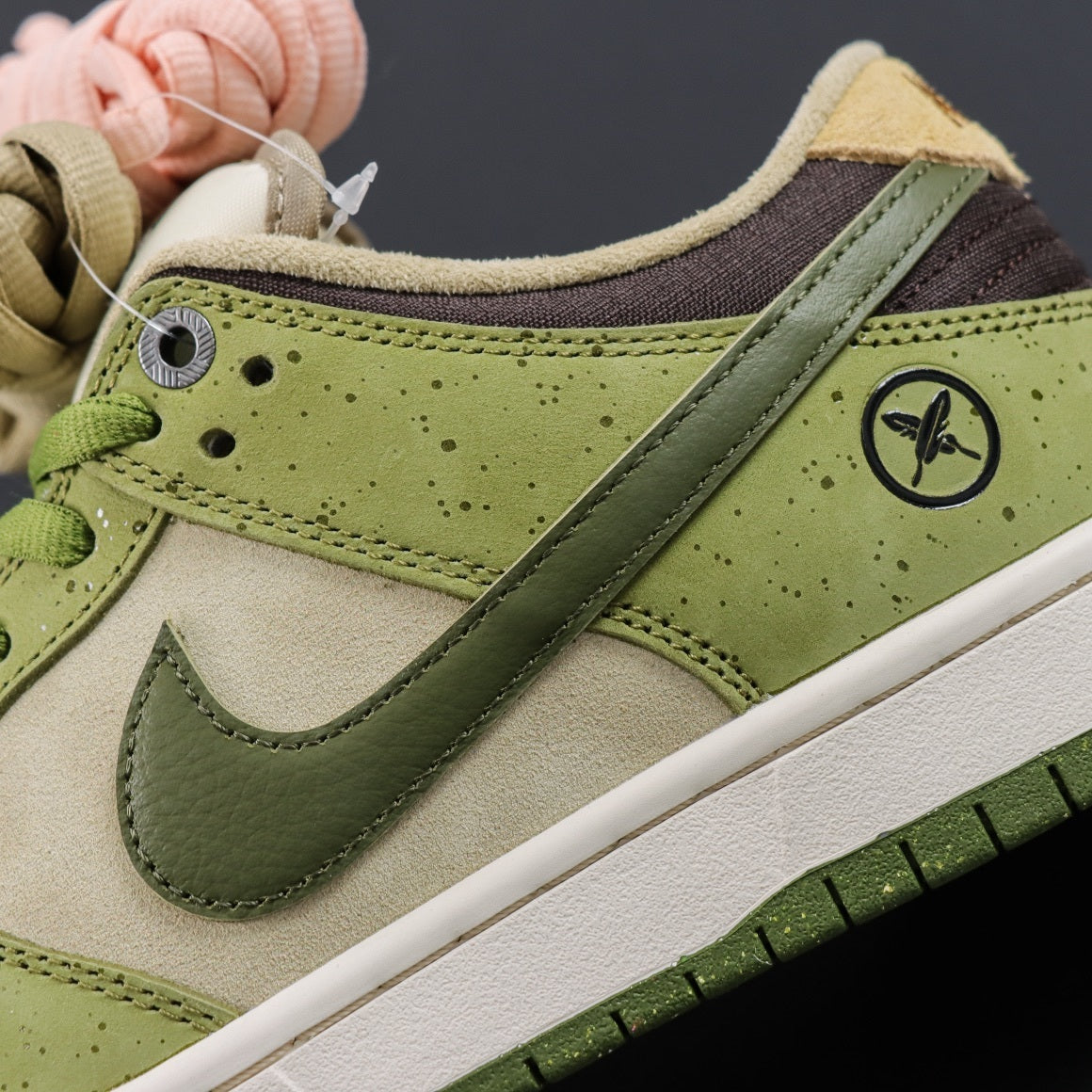 YUTO HORIGOME X NIKE DUNK SB LOW ASPARAGUS