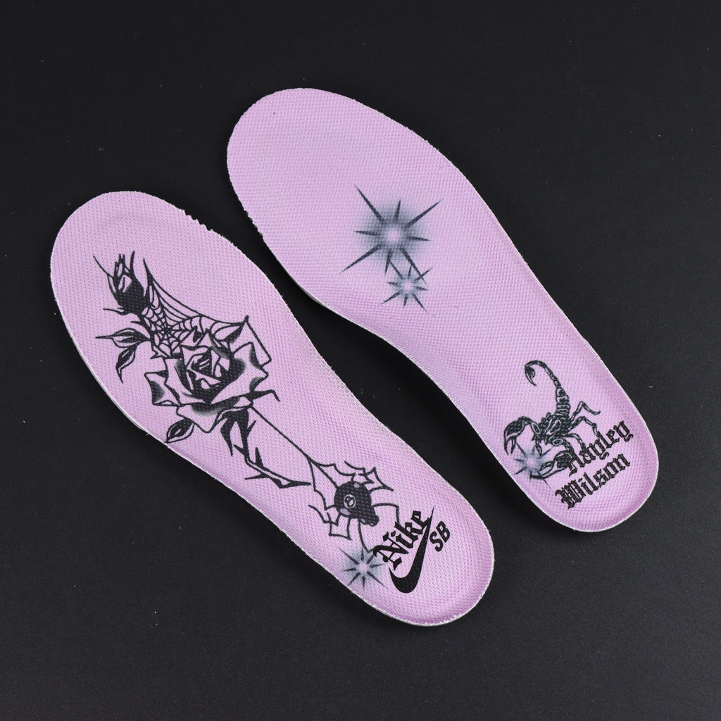 Hayley Wilson x Nike Dunk SB DUNK LOW PRO