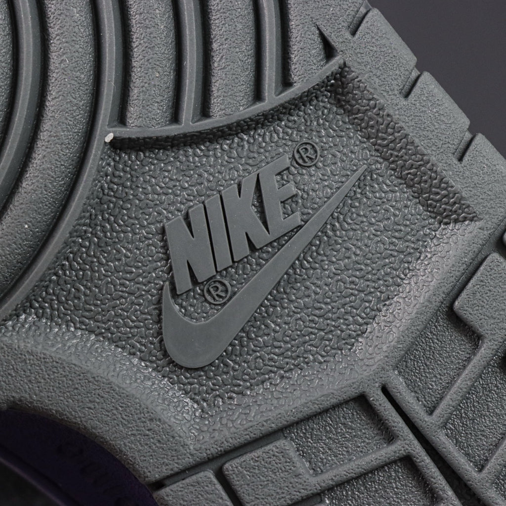 SUPREME X NIKE DUNK SB LOW