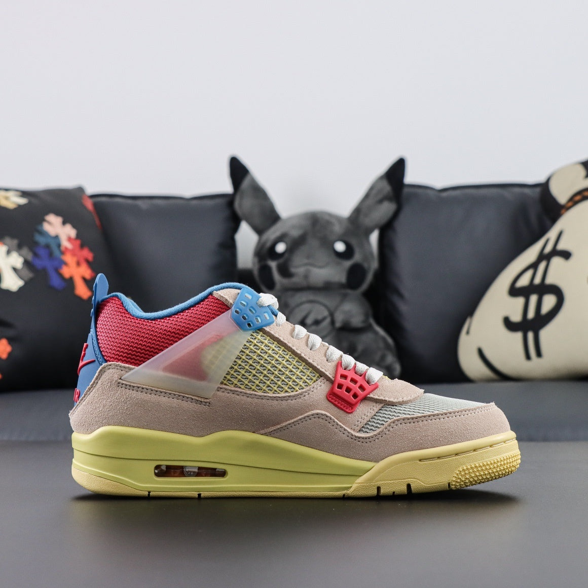 NIKE Air Jordan 4 X Union Guava Ice