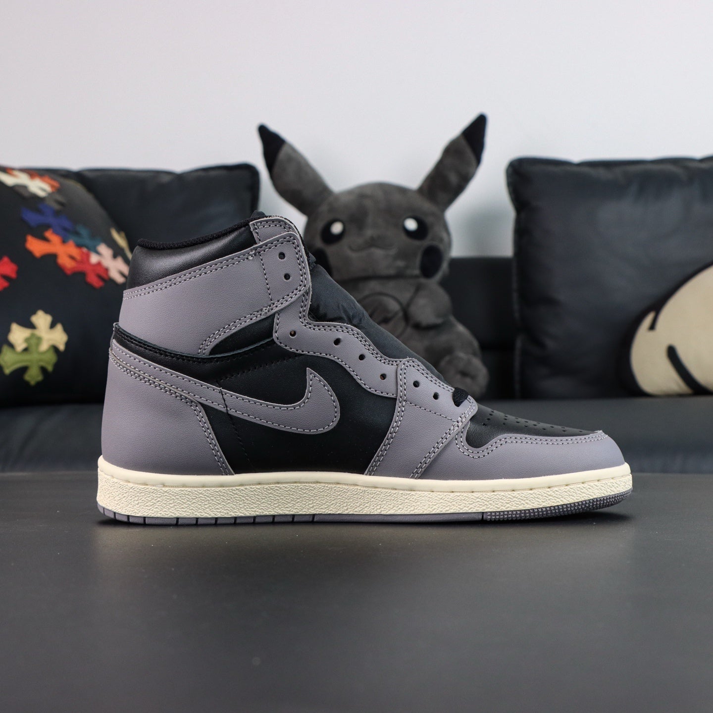 NIKE AIR JORDAN 1 HI 85 REVERSE SHADOW