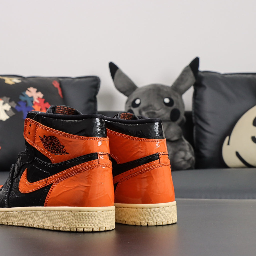 NIKE AIR JORDAN 1 RETRO HIGH OG "Shattered Backboard"