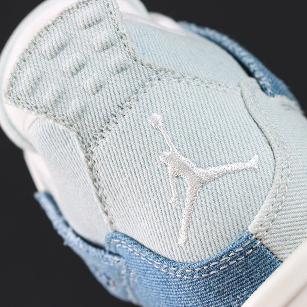 NIKE Air Jordan 4 Worn Blue