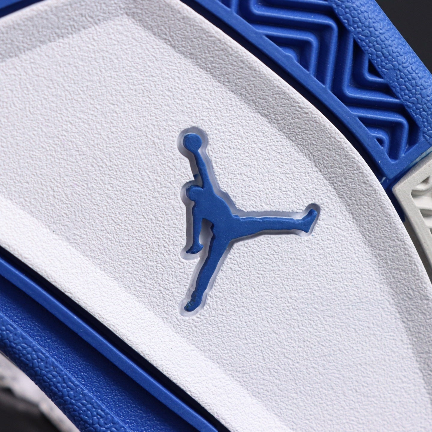 NIKE Air Jordan 4 Retro Motorsports