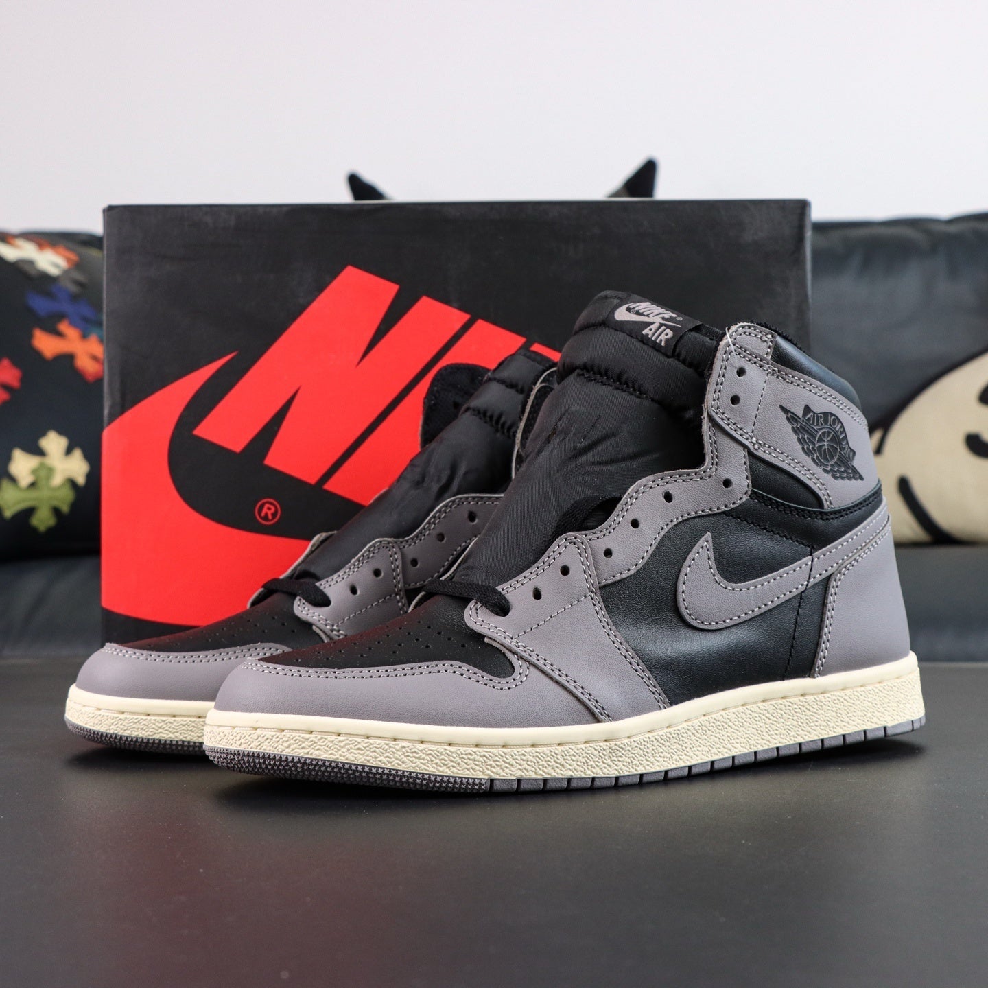 NIKE AIR JORDAN 1 HI 85 REVERSE SHADOW