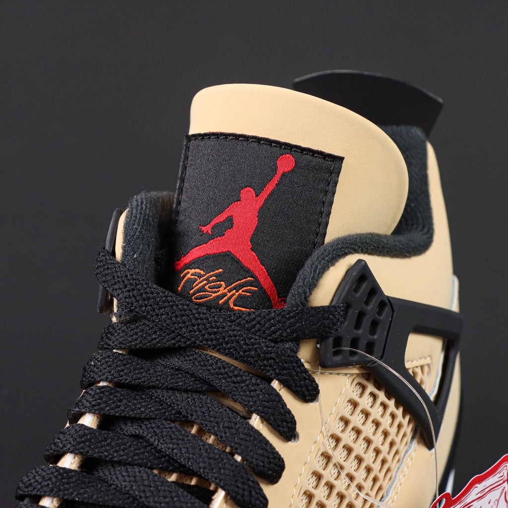 NIKE Air Jordan 4 Retro Pizza