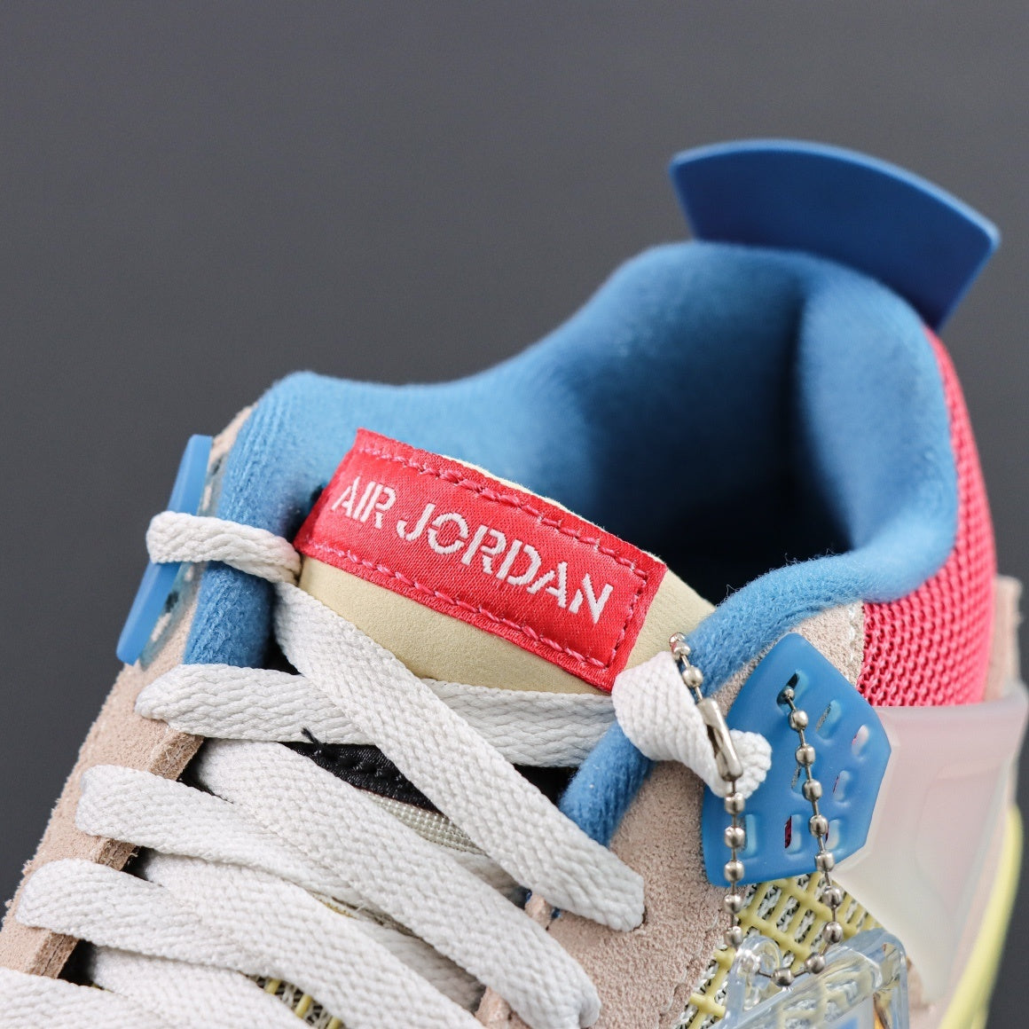 NIKE Air Jordan 4 X Union Guava Ice