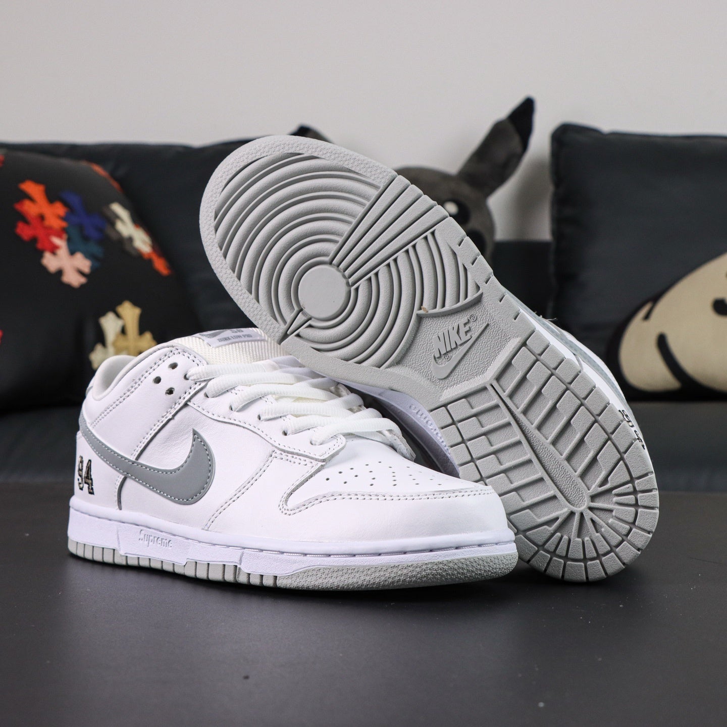 SUPREME X NIKE DUNK SB LOW