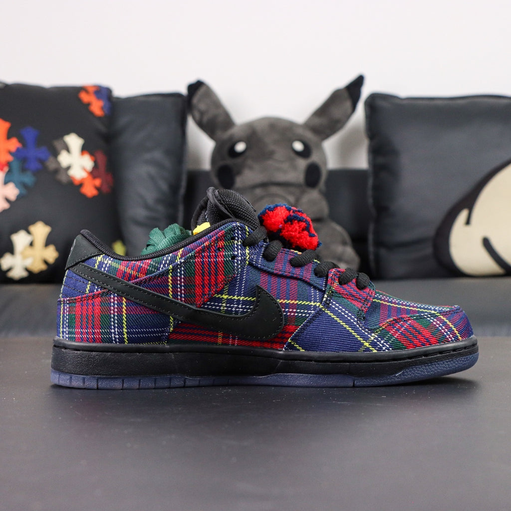 NARDWUAR X NIKE SB DUNK LOW PRO QS