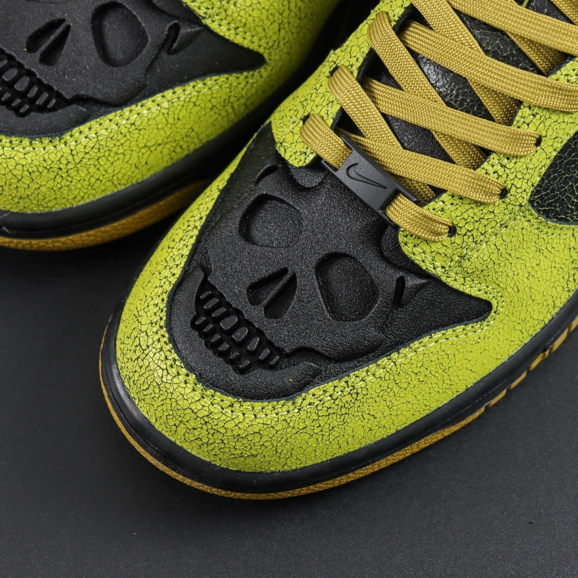 NIKE DUNK LOW HALLOWEEN