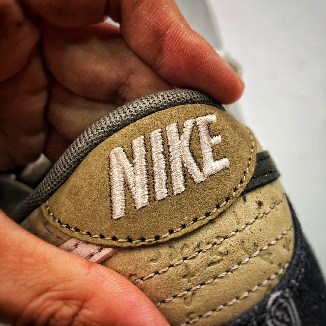 NIKE SB DUNK LOW x Travis Scott Jackboys