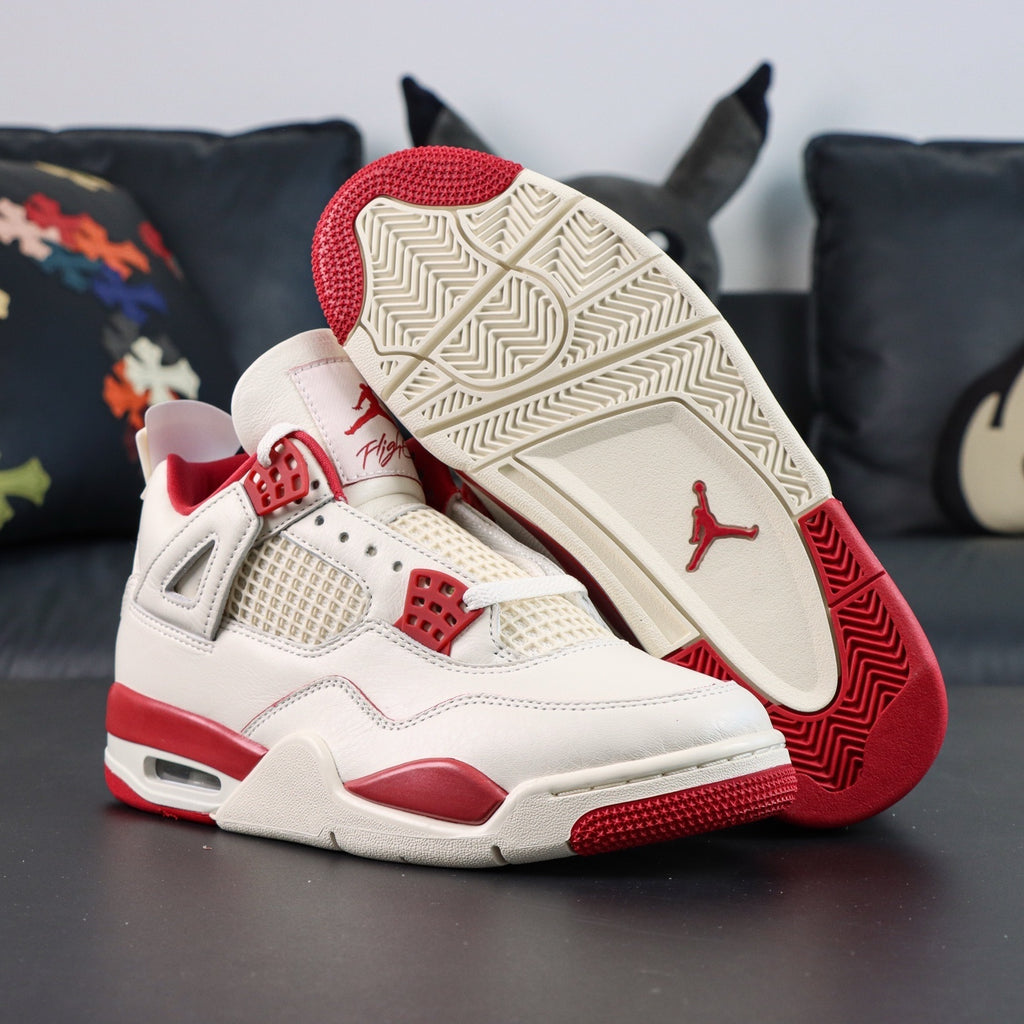 NIKE Air Jordan 4 Retro Valentine's Day
