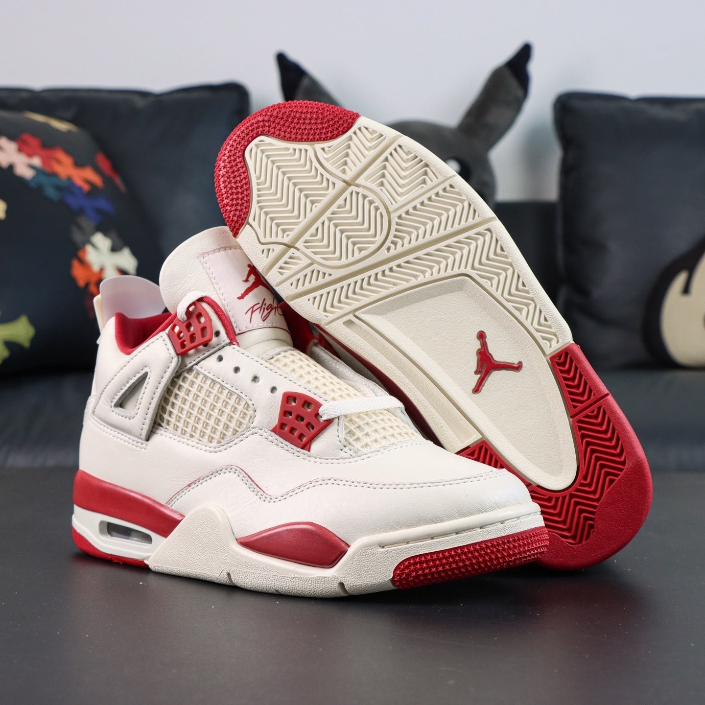 NIKE Air Jordan 4 Retro Valentine's Day