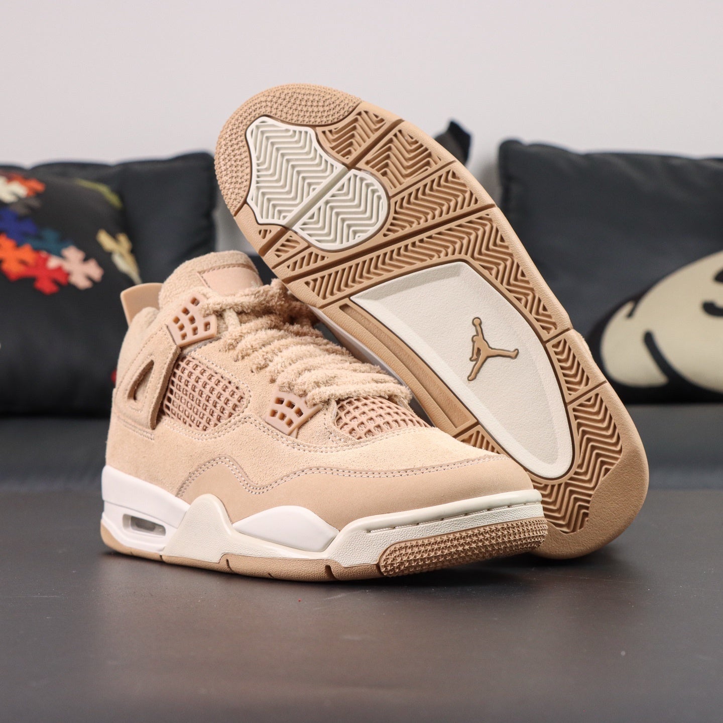 NIKE Air Jordan 4 Cozy Girl