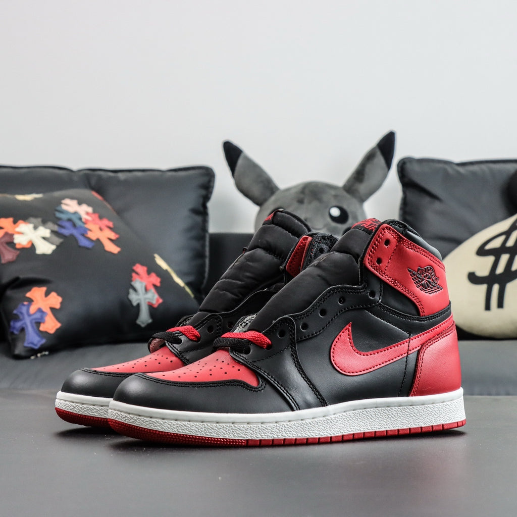 NIKE AIR JORDAN 1 HIGH 85 BRED
