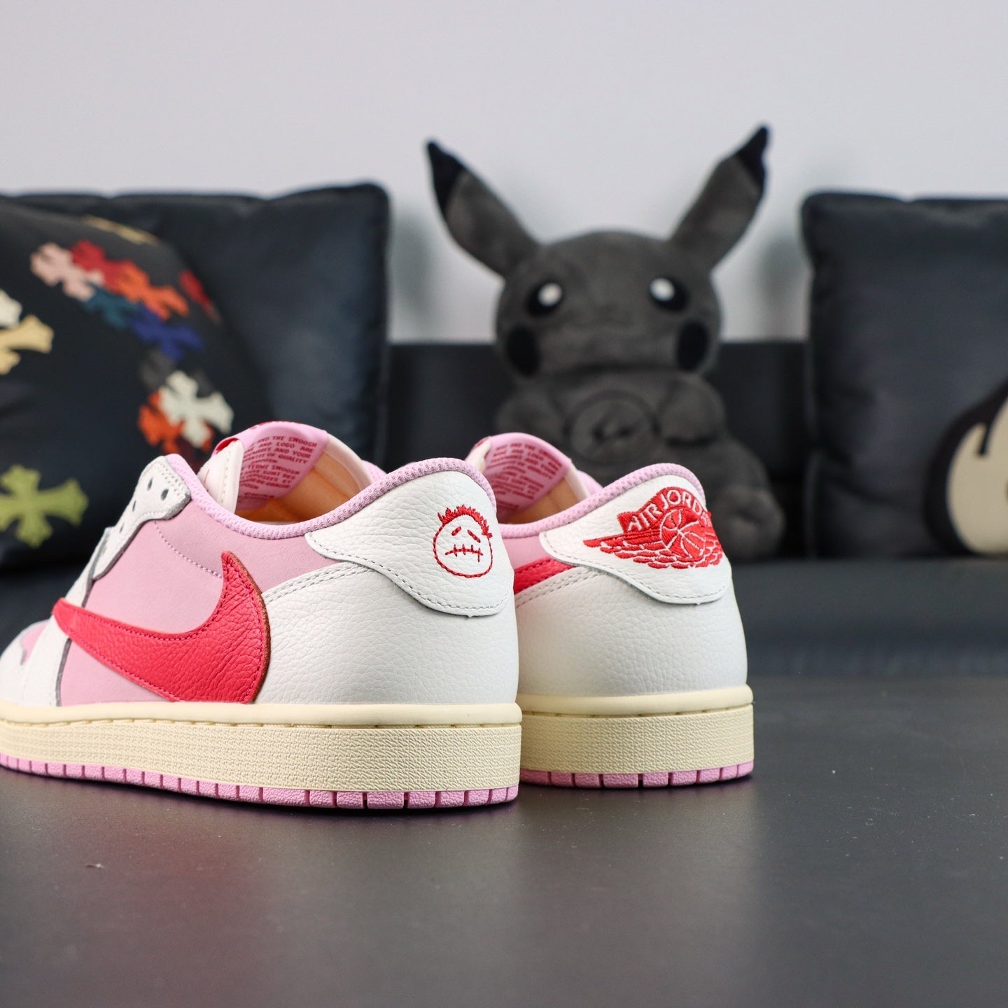 NIKE Air Jordan 1 Low Travis Scott Pink