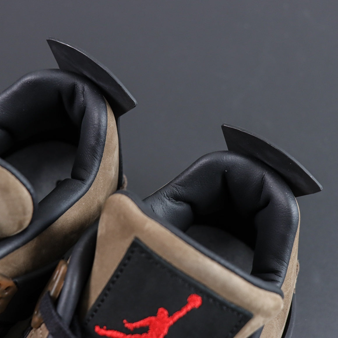 NIKE Air Jordan 4 Travis Scott