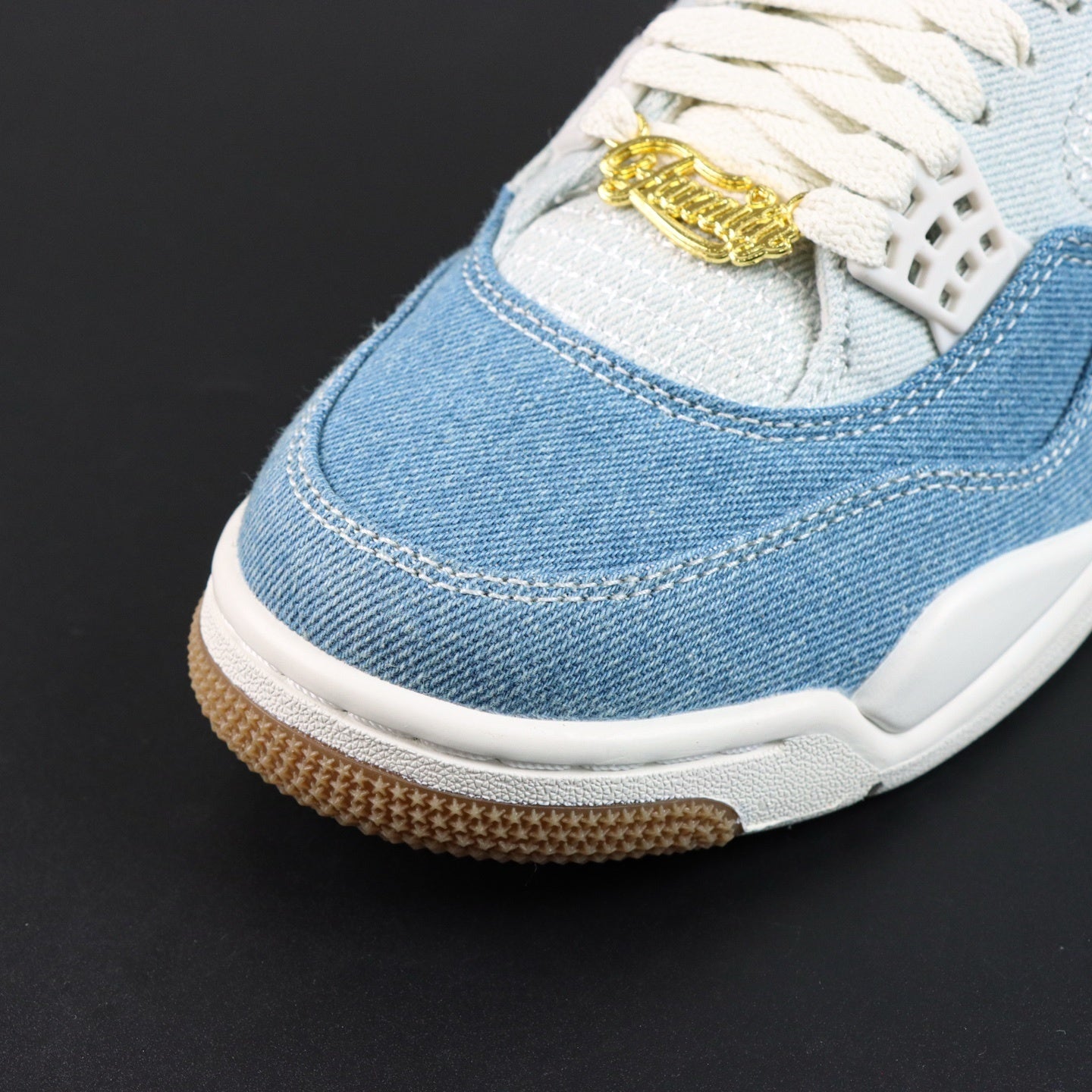 NIKE Air Jordan 4 Worn Blue