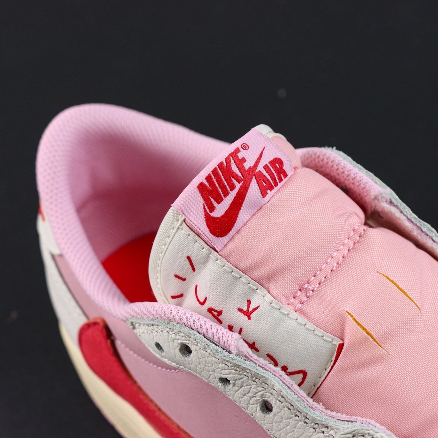 NIKE Air Jordan 1 Low Travis Scott Pink