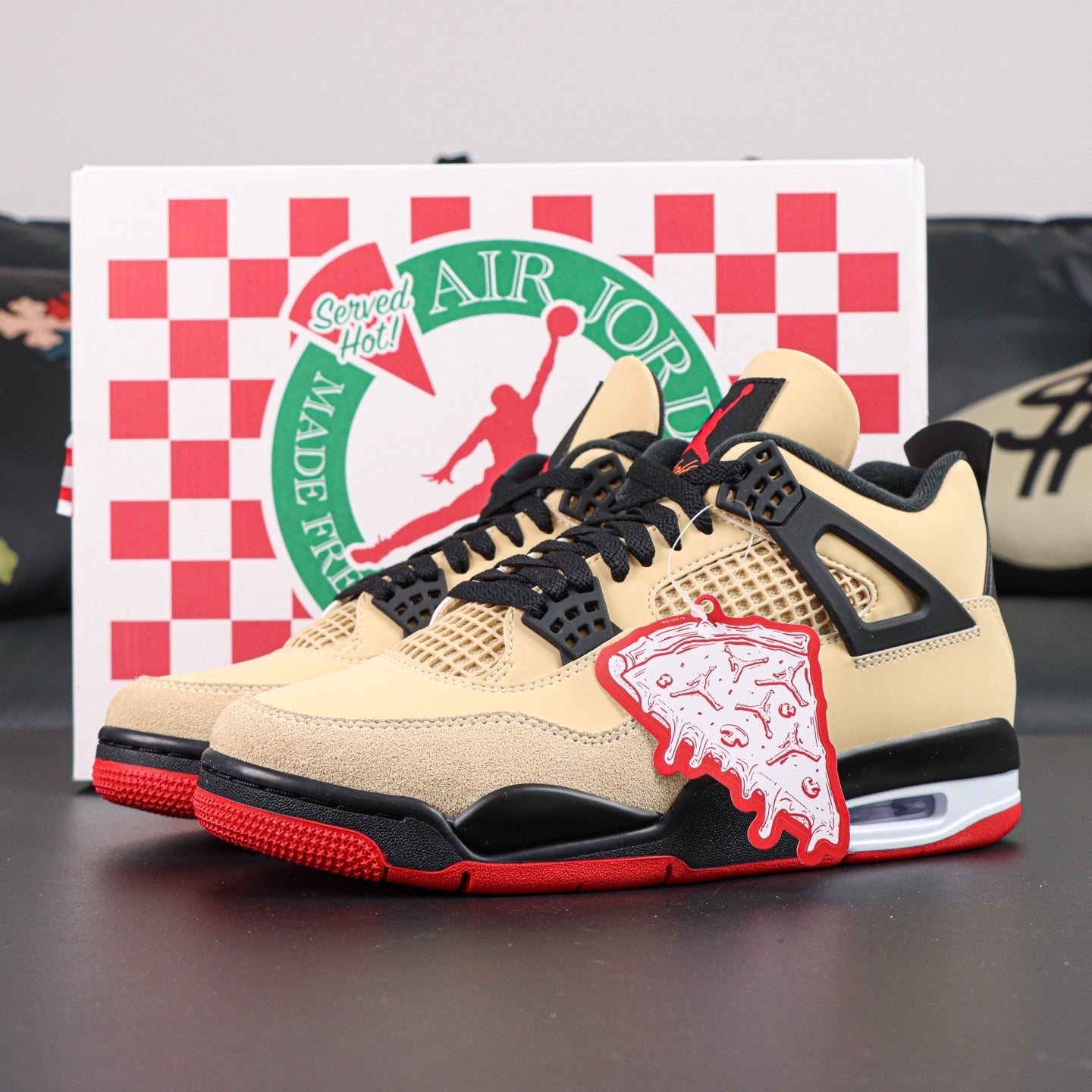 NIKE Air Jordan 4 Retro Pizza