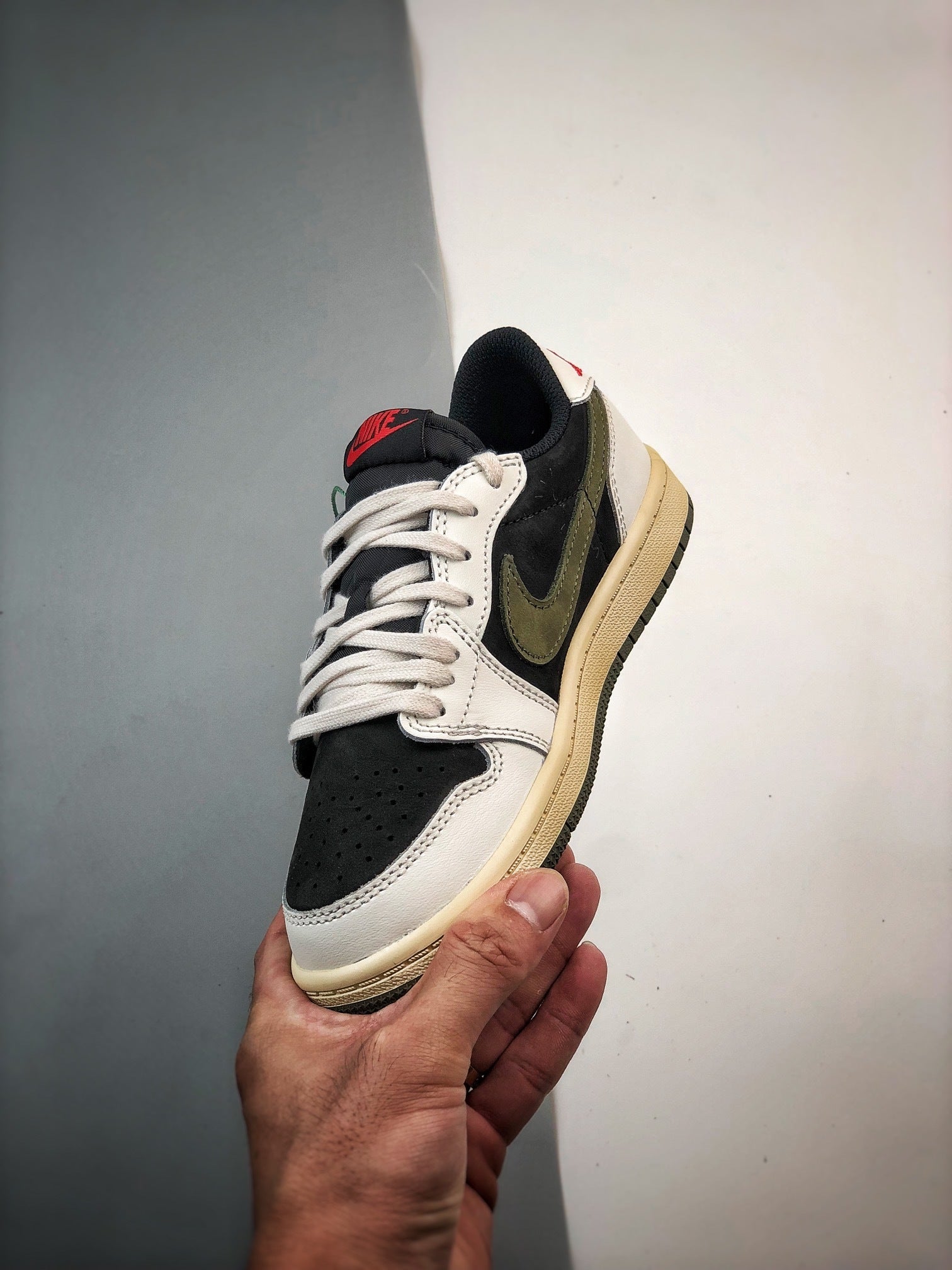 Children's TRAVIS SCOTT X NIKE AIR JORDAN 1 LOW OLIVE