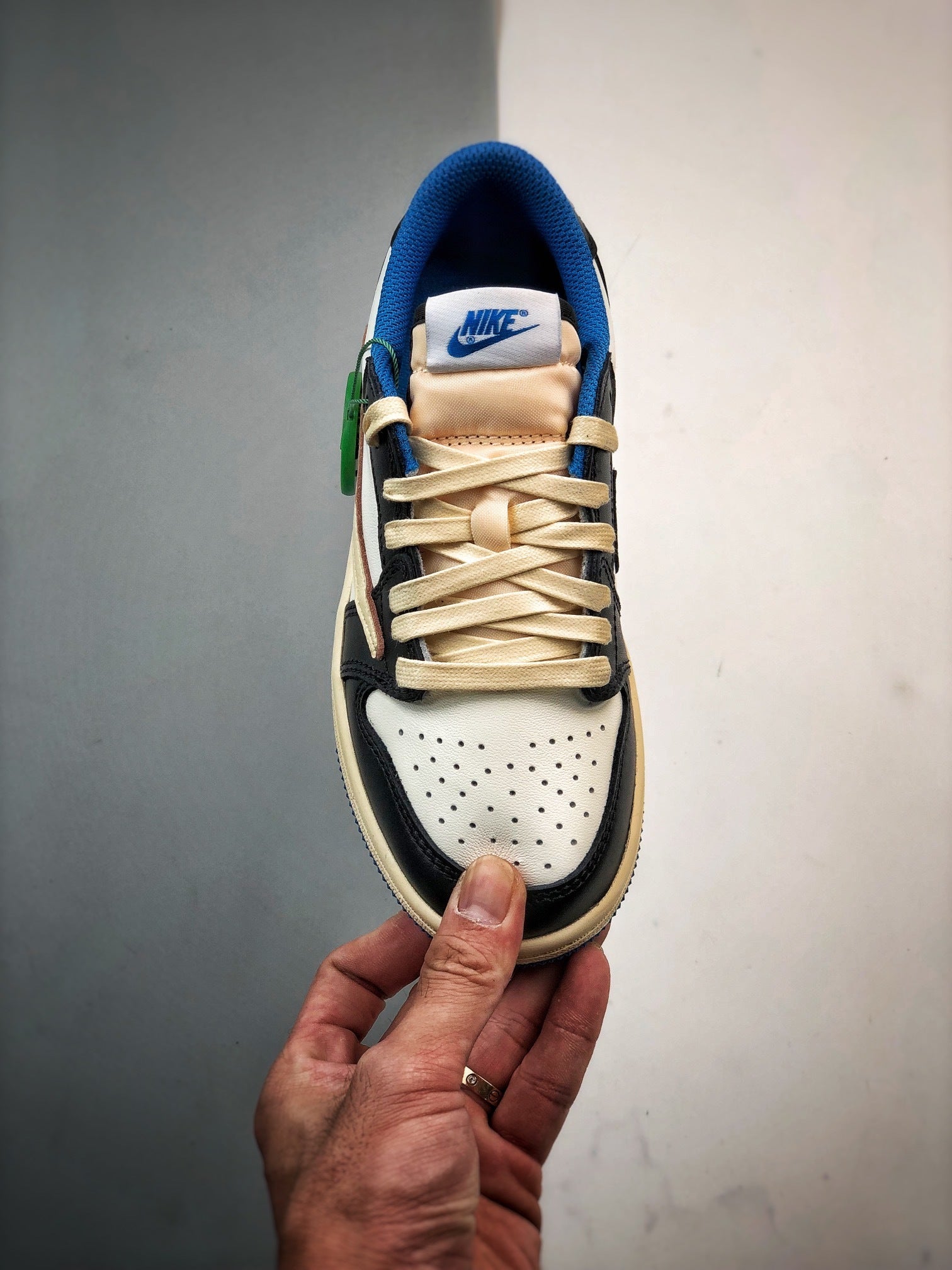 Children's TRAVIS SOCTT X FRAGMENT DESIGN X NIKE AIR JORDAN 1 LOW