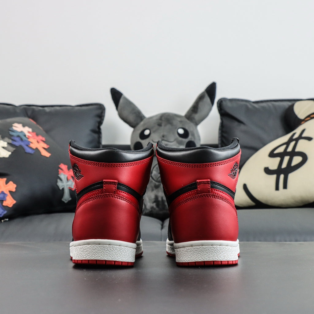 NIKE AIR JORDAN 1 HIGH 85 BRED
