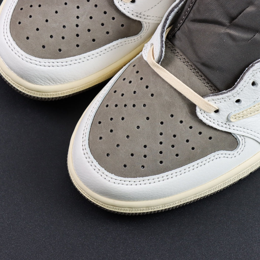 NIKE Air Jordan 1 Low Travis Scott Riverse Mocha